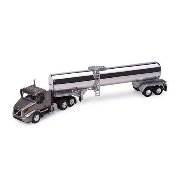 Picture of Volvo VNR  with Chrome Tanker 1:87 Scale